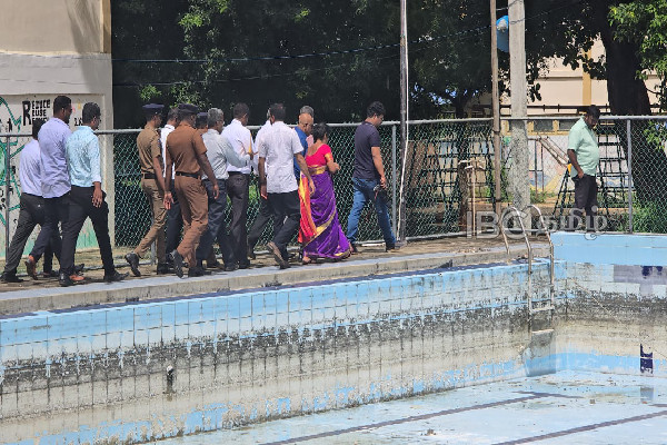 யாழ்.மத்திய கல்லூரியில் ஏற்பட்ட குழப்பம் : விளையாட்டுத்துறை அமைச்சருக்கு வந்ததே கோபம் | Jaffna Central College Sports Minister Is Angry