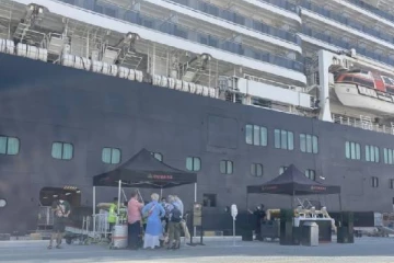 எலிசபெத் கப்பல் மூலம் சலாலா துறைமுகத்துக்கு வருகை தந்த 1,596 சுற்றுலா பயணிகள்