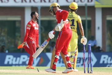 அதிரடி காட்டிய சென்னை சூப்பர் கிங்ஸ் - பஞ்சாப் அணிக்கு 201 ரன்கள் இலக்கு