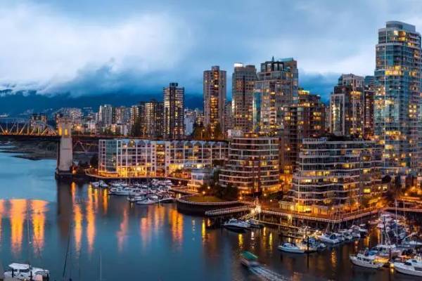 கனேடிய மாகாணமொன்றில் அதிகரிக்கப்பட்ட சம்பளம் | Increased Hourly Wages In British Columbia கனேடிய மாகாணமொன்றில் அதிகரிக்கப்பட்ட சம்பளம் | Increased Hourly Wages In British Columbia