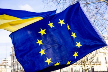 உக்ரேனுக்கு 90 பில்லியன் யூரோ வழங்கும் ஐரோப்பிய ஒன்றியம்