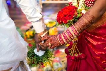 திருமணம் முடிந்த கையோடு மணமகன் மேற்கொண்ட நெகிழ்ச்சி செயல்! குவியும் பாராட்டுகள்