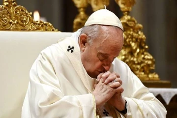 பதவி விலகும் முடிவை திட்டவட்டமாக மறுத்த போப் ஆண்டவர்!