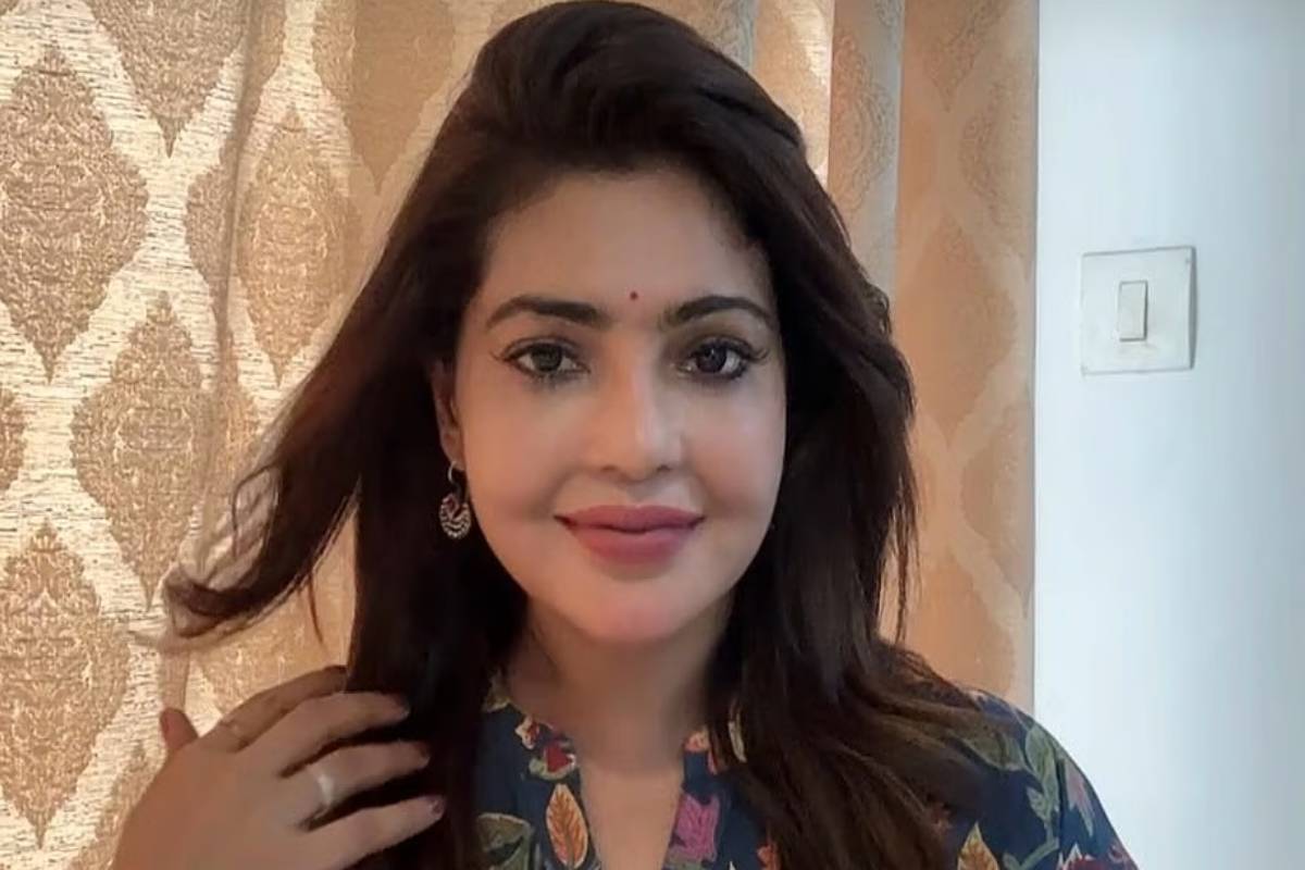 சிக்கல்களை தாண்டி... இலங்கைக்கு வந்த கயல் சீரியல் நடிகையின் உடல் | Kayal Serial Subhashini Body Arrives Sri Lanka சிக்கல்களை தாண்டி... இலங்கைக்கு வந்த கயல் சீரியல் நடிகையின் உடல் | Kayal Serial Subhashini Body Arrives Sri Lanka