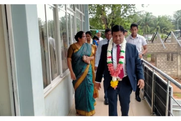 கிளிநொச்சியில் நடமாடும் சேவை நிகழ்ச்சித்திட்டம் (Video)