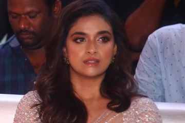 கிளாமர் கதாபாத்திரங்கள் குறித்து நடிகை கீர்த்தி சுரேஷ் எடுத்துள்ள முடிவு  ! அவரே சொன்ன விஷயம்..