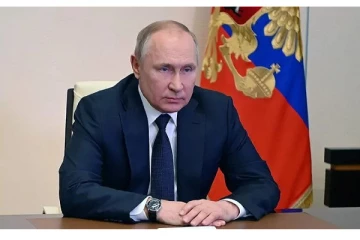 வாயை பிளக்க வைக்கும் ரஷ்ய அதிபர் புதினின் சொத்து விவரங்கள்