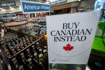 வாழ்நாள் முழுவதும் அமெரிக்காவுக்கு செல்லமாட்டோம்: கனேடியர்கள் முடிவு