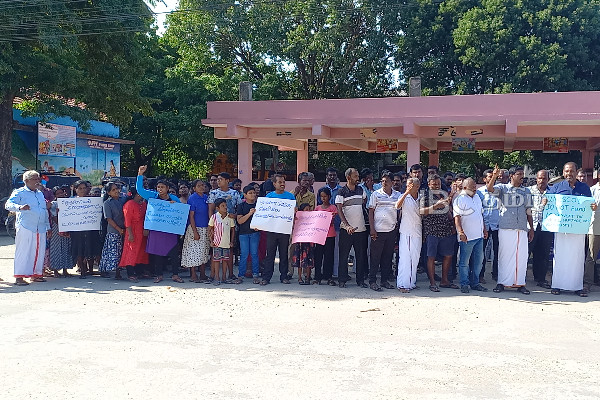 "சங்கமித்தை வரவும் இல்லை அரசமரம் நடவும் இல்லை