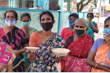 ரேஷன் கடைகளில் தரமற்ற அரிசி வழங்குவதாக எம்.எல்.ஏவிடம் பொதுமக்கள் புகார்..!