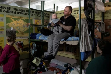 இரசாயன ஆலையில் 1,200 உக்ரேனிய குடிமக்கள் சிக்கித்தவிப்பு., ரஷ்யா தொடர் தாக்குதல்