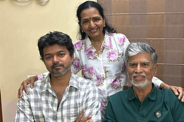 மகன் விஜய் உடன் இணைந்தது பற்றி எஸ்ஏசி உருக்கம்! வலிமை கூடுகிறது.. | Sa Chandrasekhar Tweets About Vijay