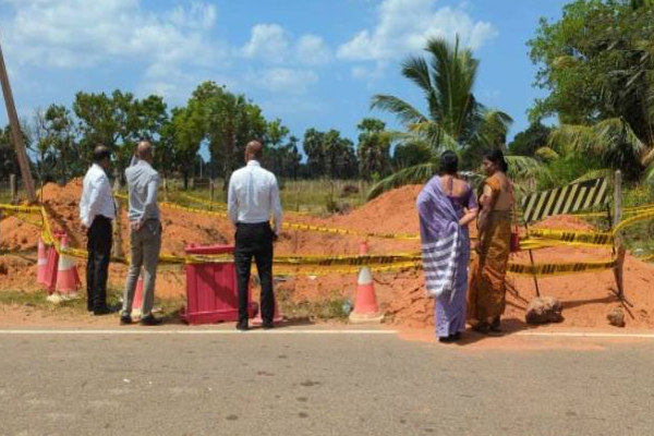 கொக்குத்தொடுவாய் மனிதப் புதைகுழி வழக்கு: சட்டத்தரணிகளுக்கு அச்சுறுத்தல்! | Kokkuthoduwai Human Grave Lawyers Threatened