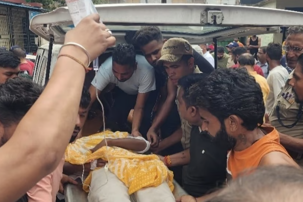 ஆலயத்தில் கூட்ட நெரிசலில் சிக்கி 6 பேர் பலி.. இந்தியாவில் அதிர்ச்சி சம்பவம் | Six Died In Hindu Temple India Haridwar