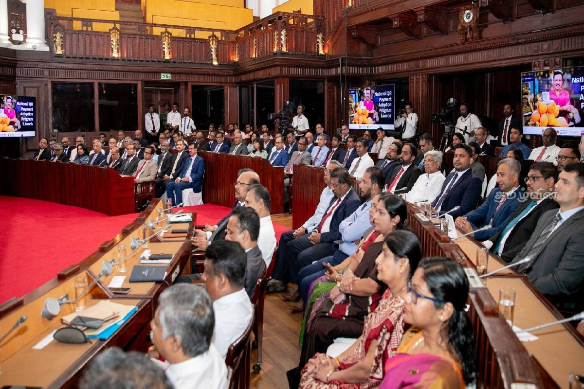 5,000 ரூபா வரையான பரிமாற்றங்களுக்குச் சேவைக்கட்டணத்தை நீக்கிய ஜனாதிபதி | National Qr Payment Revolution Begins