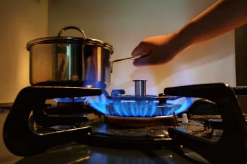 மக்களுக்கு மகிழ்ச்சித்தகவல்; மீண்டும் குறையும் எரிவாயு விலை!