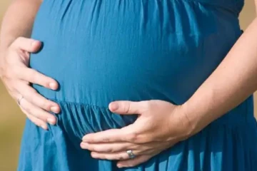 சிறைச்சாலைக்கு சென்ற கர்ப்பிணி பெண்னை சோதனை செய்த அதிகாரிகளுக்கு  காத்திருந்த அதிர்ச்சி!