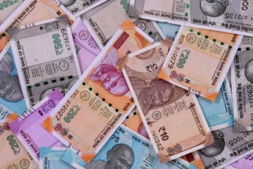Plastic Currency: இந்தியாவில் அறிமுகமாகும் பிளாஸ்டிக் ரூபாய் நோட்டுகள்