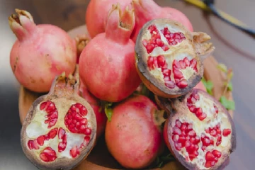 இலங்கையில் கண்டுபிடிக்கப்பட்ட இரண்டு மாதுளை இனங்கள் : விளைச்சல் அமோகம்