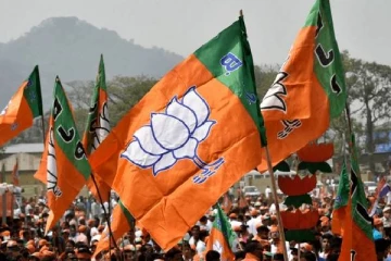 கேரளாவில் கால் பதிக்கிறதா பாஜக? 10,000 வாக்குகள் வித்தியாசத்தில் சுரேஷ் கோபி முன்னிலை