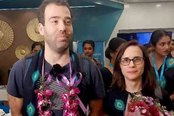 பிரித்தானியத் தம்பதியால் இலங்கை சுற்றுலாத் துறை எட்டிய சாதனை | Uk Couple Tourists Visiting Sri Lanka Is 2 Million பிரித்தானியத் தம்பதியால் இலங்கை சுற்றுலாத் துறை எட்டிய சாதனை | Uk Couple Tourists Visiting Sri Lanka Is 2 Million