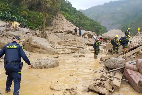 கொலம்பியா நாட்டில் ஏற்பட்ட நிலச்சரிவு; 12 பேர் உயிரிழப்பு | Landslide In Colombia 12 People Lost Their Lives