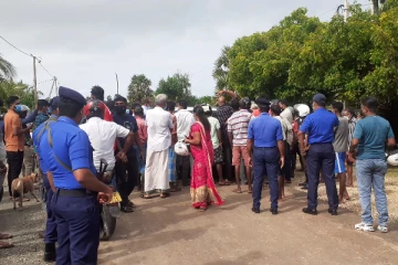 தமிழர் பகுதிகளில் தொடர்ச்சியாக அபகரிக்கப்படும் நிலங்கள் - அணிதிரண்டு எதிர்ப்பு! (காணொளி)