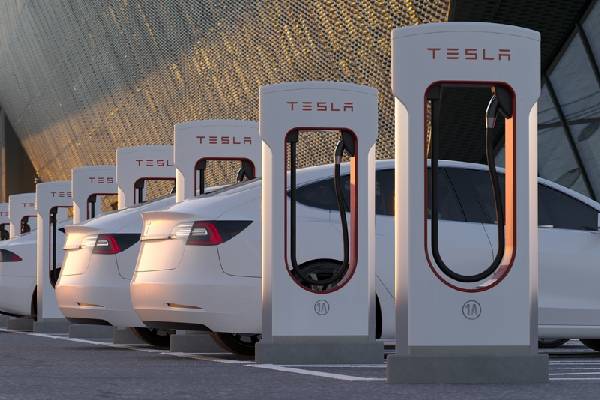 நான்கு மாதங்களில் வெறும்... இந்தியாவில் சறுக்கும் டெஸ்லா விற்பனை | Tesla Fail In India