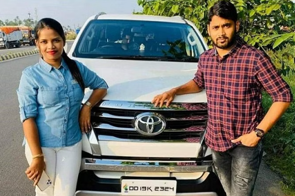 25 அரசியல் தலைவர்கள்.. ஒடிசா அரசியலுக்கு ஆட்டம் காட்டிய இளம்பெண் - பகீர் சம்பவம் | Odisha 26 Old Girl Forgery To Political Persons 25 அரசியல் தலைவர்கள்.. ஒடிசா அரசியலுக்கு ஆட்டம் காட்டிய இளம்பெண் - பகீர் சம்பவம் | Odisha 26 Old Girl Forgery To Political Persons