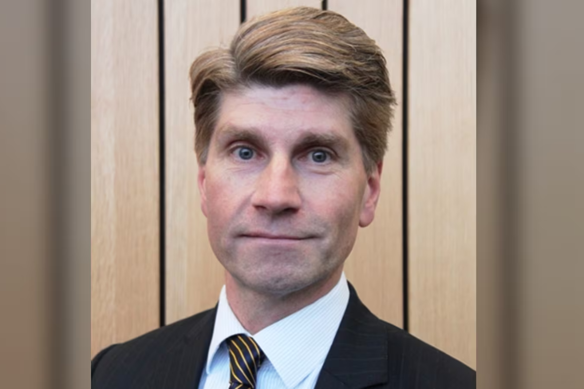 கனடிய பல்கலைக்கழக பீடாதிபதியை கைது செய்ய நாடு தழுவிய பிடிவிராந்து | Canada Wide Arrest Warrant Issued கனடிய பல்கலைக்கழக பீடாதிபதியை கைது செய்ய நாடு தழுவிய பிடிவிராந்து | Canada Wide Arrest Warrant Issued