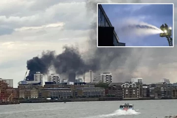 லண்டனில் உள்ள 6 மாடி கட்டிடத்தில் பயங்கர தீ: 100 தீயணைப்பு வீரர்கள் போராட்டம்