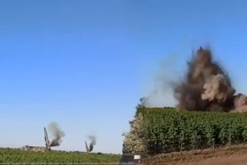 ரஷ்ய ஆயுதக் கிடங்குகளை நோக்கி ஏவப்படும் உக்ரைன் ஏவுகணைகள்... கண் முன்னே புல்லரிக்க வைக்கும் போர்க் காட்சிகள்