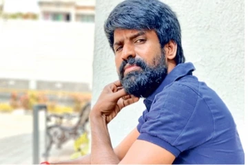 காமெடி நடிகர் சூரி வீட்டு விஷேசத்தில் பரபரப்பை ஏற்படுத்திய நபர் யார்! அதிர்ச்சியில் உறைந்த குடும்பம்