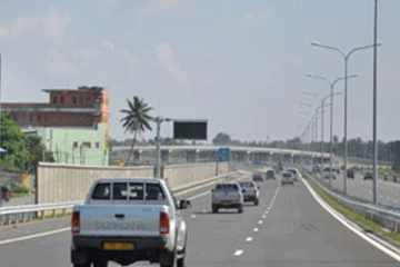 අධිවේගී පිවිසුමක් ටිකට් නොමැතිව විවෘත කෙරේ.