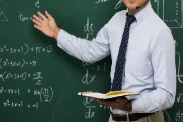 காசுக்காக கணக்கு சொல்லிக்கொடுத்தவர் பணி இடைநீக்கம்