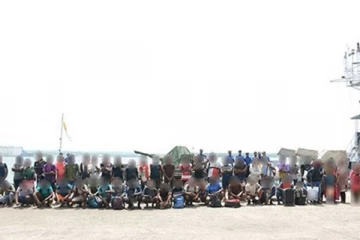 අද ඔස්ට්‍රේලියාවට යන්න ගිය විශාල පිරිසකට සිදුවූ දේ..