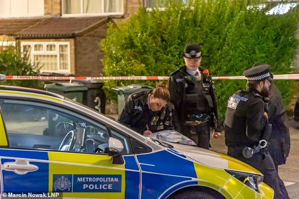 man arrested gun threatening in uk