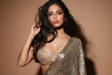 ஏர்போர்ட்டுக்கு கிளாமராக வந்த மாளவிகா மோகனன்! - Video இதோ