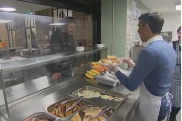 பிரதமர் ரிஷியிடம் நேருக்குநேர் கேள்வி கேட்ட வீடற்ற நபர்?