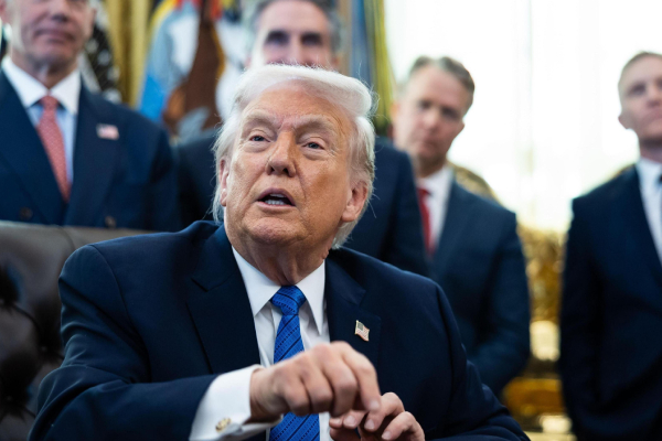 ஈரான் மீது தாக்குதல் நடத்தப்படும்! ட்ரம்ப் மீண்டும் மிரட்டல் | Us Military Drills Middle East Tension Increases ஈரான் மீது தாக்குதல் நடத்தப்படும்! ட்ரம்ப் மீண்டும் மிரட்டல் | Us Military Drills Middle East Tension Increases