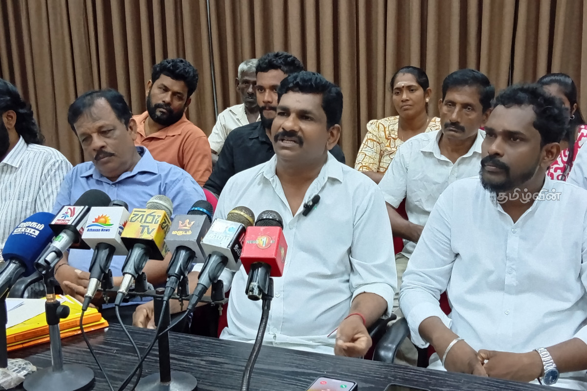 நிதி ஒதுக்கீட்டில் தமிழ் பிரதேசங்களுக்கு பாரபட்சம் காட்டும் அரசு - பிரதேச சபைத் தலைவர் குற்றச்சாட்டு | Government Against Tamil In Fund Allocation நிதி ஒதுக்கீட்டில் தமிழ் பிரதேசங்களுக்கு பாரபட்சம் காட்டும் அரசு - பிரதேச சபைத் தலைவர் குற்றச்சாட்டு | Government Against Tamil In Fund Allocation