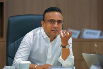 முன்னாள் அமைச்சர் மனுஷ நாணயக்கார இலஞ்ச ஊழல் ஆணைக்குழுவில் முன்னிலை