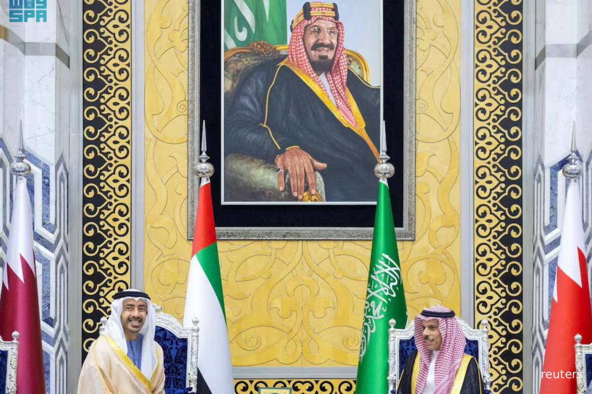 எண்ணெய் சந்தைக்கு அடுத்த அதிர்ச்சி... OPEC கூட்டமைப்பில் இருந்து வெளியேறிய ஐக்கிய அரபு அமீரகம் | Uae Exits Opec Cartels