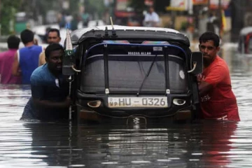 பேரனர்த்தத்தில் பேரழிவை புரிந்துகொள்ளாத மக்கள் -  உடனடியாக 117 ஐ அழையுங்கள்