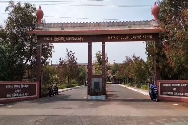 கரூர் துயர சம்பவம் : தமிழக வெற்றிக் கழகத்தினர் மீது சி.பி.ஐ வழக்குப்பதிவு | Karur Stampede Case Cbi Case Filed Against Tvk கரூர் துயர சம்பவம் : தமிழக வெற்றிக் கழகத்தினர் மீது சி.பி.ஐ வழக்குப்பதிவு | Karur Stampede Case Cbi Case Filed Against Tvk