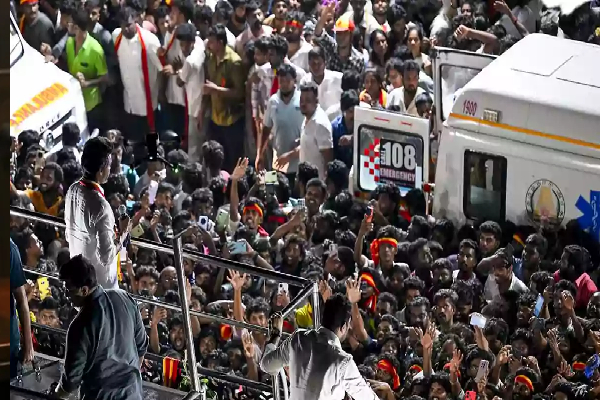 தனது எதிர்கால செயற்பாட்டை திட்டவட்டமாக அறிவித்தார் விஜய் | Vijay Says Politcal Future It Is Long Term Journey