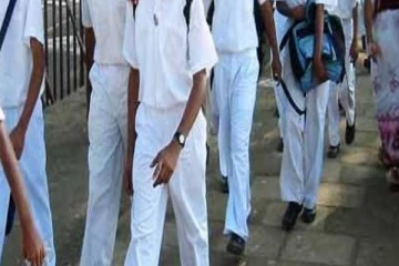இலங்கையில் மாணவனை கொடூரமாக தாக்கிய சக மாணவர்களுக்கு நேர்ந்த கதி!