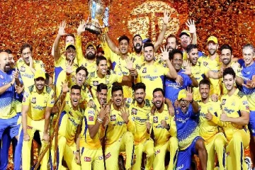 இந்த டாப் பிளேயர்களை தக்க வைத்து கொண்ட CSK அணி - யாரெல்லாம் தெரியுமா?