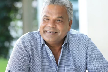 முதல் கல்லை என் மீது வீசுங்கள்! - மைத்திரியின் சகோதரர் ஆதங்கம்