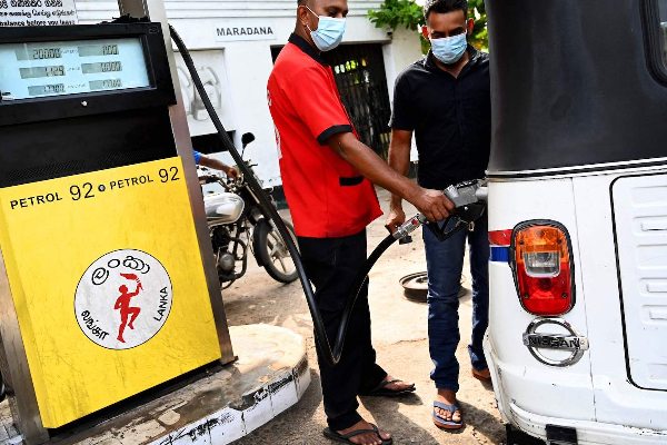 இலங்கையர்களுக்கு தொடரும் நல்ல விடயங்கள்! எரிபொருள் விலையும் குறைப்பாம் | Next Happiness Fuel Prices Are Also Reduced